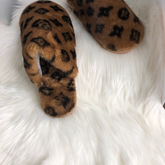 Sold New brown slippers - Picture 5 of 6